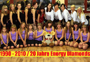 20 Jahre gibt es die Energy Diamonds unter der Leitung von Angelika Lange (Mitte) - Foto: W. Wukasch