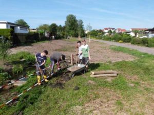Schülerfreiwilligen-Tag in der Gartenanlagen "Glück Auf" und "Bergmannsfreud" (Foto: privat)