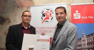 GutsMuths-Ehrenplakette für den SVL-Vorsitzenden - v.l. Torsten Rist und Dr. Hendrik Baum (Foto: Ulrike Haberkorn)
