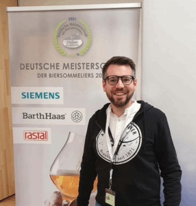 Biersommelier Bastian Leikeim bei der deutschen Meis- terschaft in Gräfelfing) (Foto: Altenburger Brauerei)